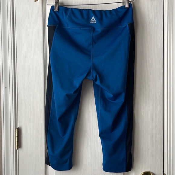 🍄 Reebok EUC Speedwick Crop Length Leggings - Picture 2 of 4